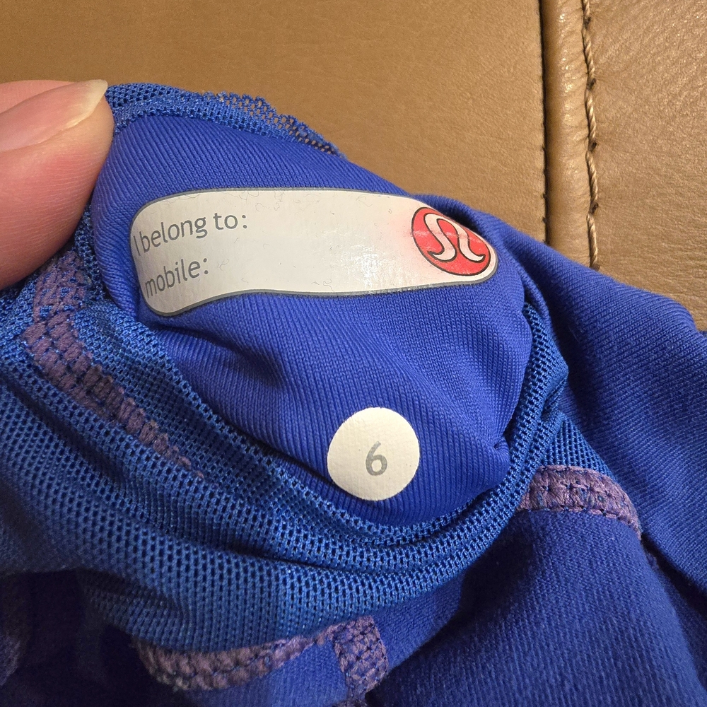 Lululemon Women's Athletic Astro Crop Blue & White Leggings Size 6 - Picture 4 of 6